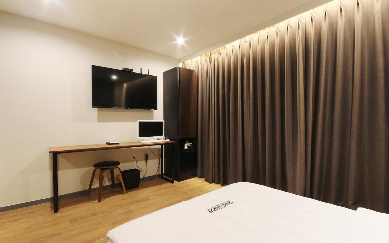 Hotel Chicago Jinju Eksteriør bilde