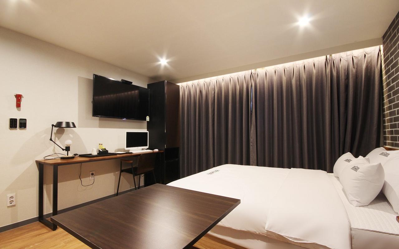 Hotel Chicago Jinju Eksteriør bilde
