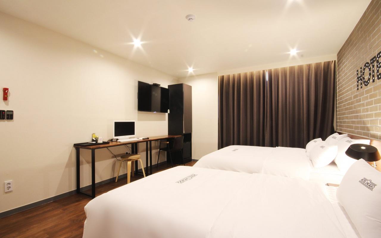 Hotel Chicago Jinju Eksteriør bilde